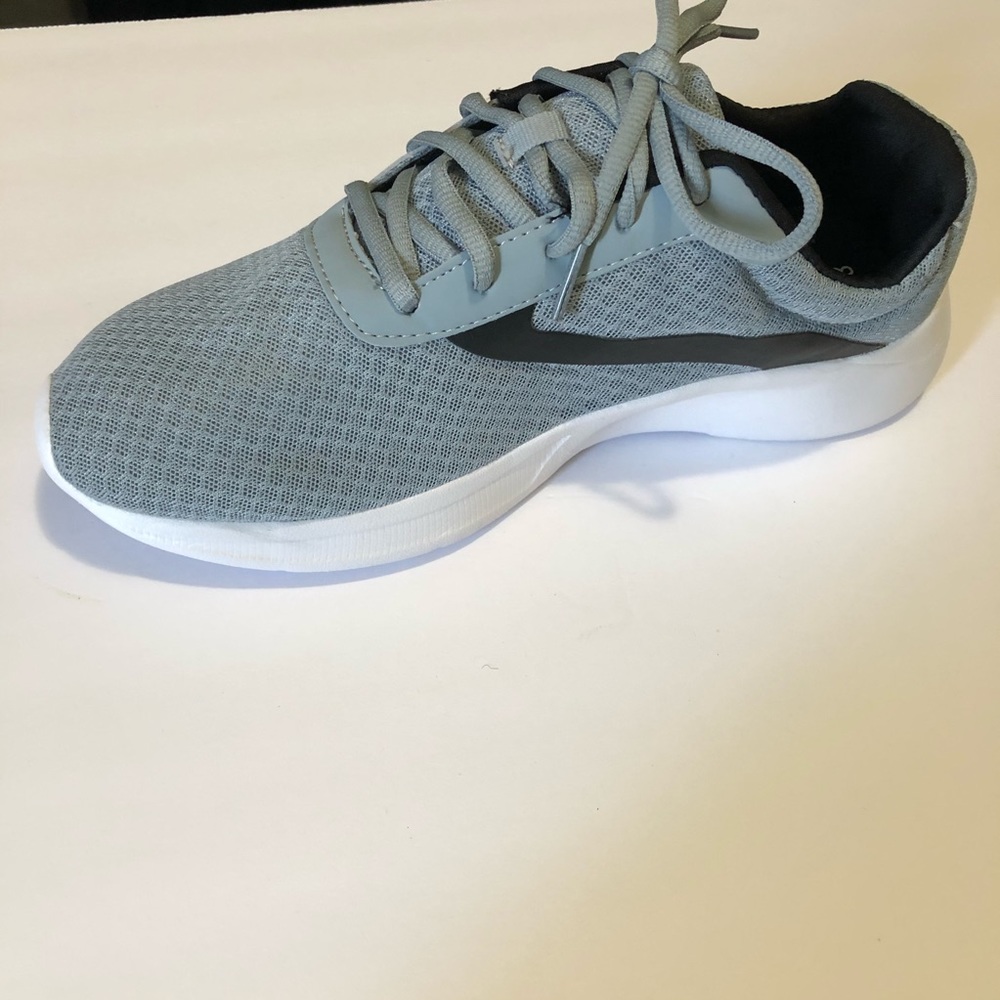NWT Athletic Works Sneakers B3 - Picture 7 of 7